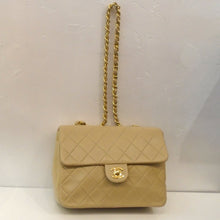 Load image into Gallery viewer, Chanel Vintage Beige Single Flap 20 Lambskin