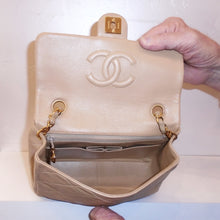 Load image into Gallery viewer, Chanel Vintage Beige Single Flap 20 Lambskin