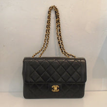 Load image into Gallery viewer, Chanel Vintage Lambskin Border Single Flap