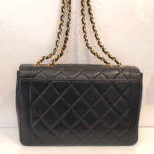Load image into Gallery viewer, Chanel Vintage Lambskin Border Single Flap