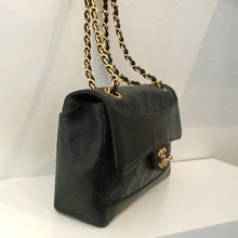 Load image into Gallery viewer, Chanel Vintage Lambskin Single Flap 25