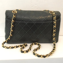 Load image into Gallery viewer, Chanel Vintage Lambskin Single Flap 25