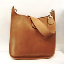 Load image into Gallery viewer, Hermes Almond Evelyne Clemence Leather MM