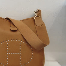 Load image into Gallery viewer, Hermes Almond Evelyne Clemence Leather MM