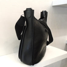 Load image into Gallery viewer, Hermes Black Evelyne Clemence Leather PM