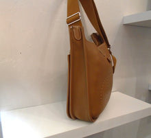 Load image into Gallery viewer, Hermes Vintage Evelyne PM Clemence Leather 111-29
