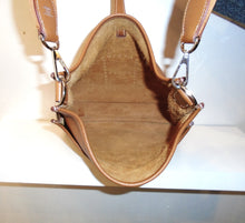 Load image into Gallery viewer, Hermes Vintage Evelyne PM Clemence Leather 111-29