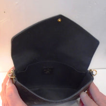 Load image into Gallery viewer, Louis Vuitton Vintage Black Felicie Pochette