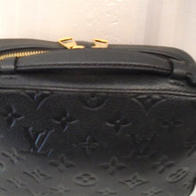Load image into Gallery viewer, Louis Vuitton Vintage Black Empreinte Leather Saintonge