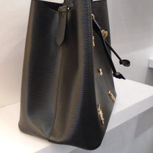 Load image into Gallery viewer, Louis Vuitton Vintage Epi Leather NeoNoe Love Lock