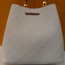 Load image into Gallery viewer, Louis Vuitton Vintage Cream Empreinte Leather Neo Noe