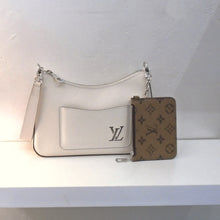 Load image into Gallery viewer, Louis Vuitton Vintage Cream Epi Marelle