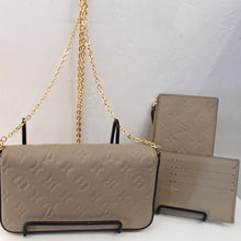 Load image into Gallery viewer, Louis Vuitton Vintage Felicie Pochette