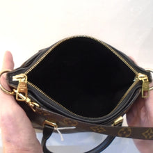 Load image into Gallery viewer, Louis Vuitton Vintage Monogram/Black Pallas BB