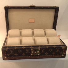 Load image into Gallery viewer, This Louis Vuitton Vintage Monogram Coffret 8 Montres is a watch case which has a removable top shelf so that valuables can be stored below it. The interior is a cream color and the case comes with two keys.