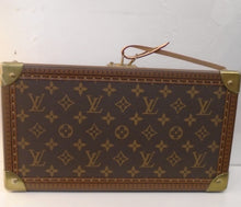 Load image into Gallery viewer, Louis Vuitton Vintage Monogram Coffret 8 Montres