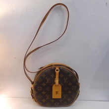 Load image into Gallery viewer, Louis Vuitton Vintage Monogram Petite Boite Chapeou