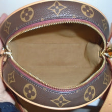 Load image into Gallery viewer, Louis Vuitton Vintage Monogram Petite Boite Chapeou