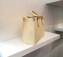 Load image into Gallery viewer, Louis Vuitton Vintage On The Go Vanilla PM