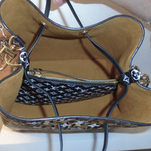 Load image into Gallery viewer, Louis Vuitton Vintage Reverse Jungle NeoNoe