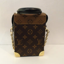 Load image into Gallery viewer, Louis Vuitton Vintage Reverse Monogram Camera Box