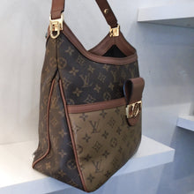 Load image into Gallery viewer, Louis Vuitton Vintage Reverse Monogram Hobo Dauphine MM