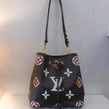 Load image into Gallery viewer, Louis Vuitton Vintage Wild At Heart Neo Noe