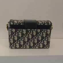 Load image into Gallery viewer, Dior Navy Oblique Jacquard Montaigne Box 30
