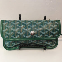 Load image into Gallery viewer, Goyard Green Saint Louis PM With Snap Wallet
