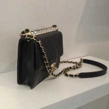 Load image into Gallery viewer, Chanel Vintage Flap With Acrylic Beads
