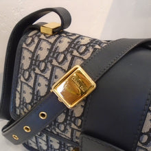 Load image into Gallery viewer, Dior Navy Oblique 30 Montaigne
