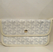 Load image into Gallery viewer, Goyard White/Gray Saint Louis Tote PM
