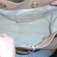 Load image into Gallery viewer, Gucci Vintage Camel Soho Tote

