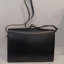 Load image into Gallery viewer, Gucci Vintage Double Logo Shoulder Bag
