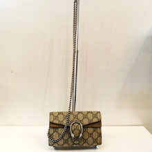 Load image into Gallery viewer, Gucci Vintage Mini Dionysus Supreme GG
