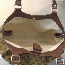 Load image into Gallery viewer, Gucci Vintage Sukey Medium Tote

