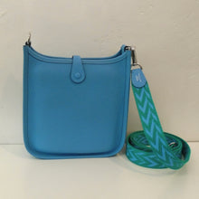 Load image into Gallery viewer, Hermes Vintage Evelyne TPM Clements Leather
