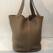 Load image into Gallery viewer, Hermes Vintage Picotin 18 Etoupe Clemence Leather

