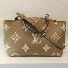 Load image into Gallery viewer, Louis Vuitton Vintage Beige Empreinte Leather Petit Palais
