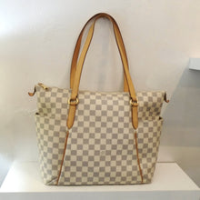 Load image into Gallery viewer, Louis Vuitton Vintage Damier Azur Totally MM
