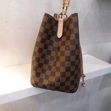 Load image into Gallery viewer, Louis Vuitton Vintage Damier Ebene Neo Noe
