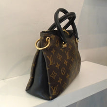 Load image into Gallery viewer, Louis Vuitton Vintage Monogram &amp; Black Pallas PM
