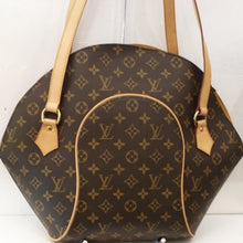 Load image into Gallery viewer, Louis Vuitton Vintage Monogram Ellipse GM
