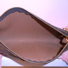 Load image into Gallery viewer, Louis Vuitton Vintage Monogram Eva Pochette
