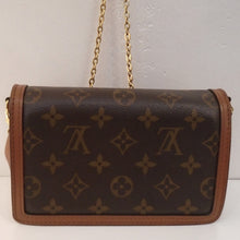 Load image into Gallery viewer, Louis Vuitton Vintage Mini Feuille Dauphine
