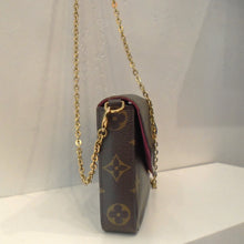 Load image into Gallery viewer, Louis Vuitton Vintage Monogram Felicie
