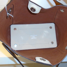 Load image into Gallery viewer, Louis Vuitton Vintage Mahina Hina PM
