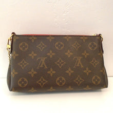Load image into Gallery viewer, Louis Vuitton Vintage Monogram/Leather Pallas Clutch
