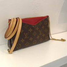 Load image into Gallery viewer, Louis Vuitton Vintage Monogram/Leather Pallas Clutch
