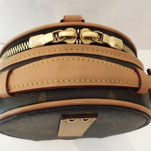 Load image into Gallery viewer, Louis Vuitton Vintage Monogram Mini Boite Chapeau
